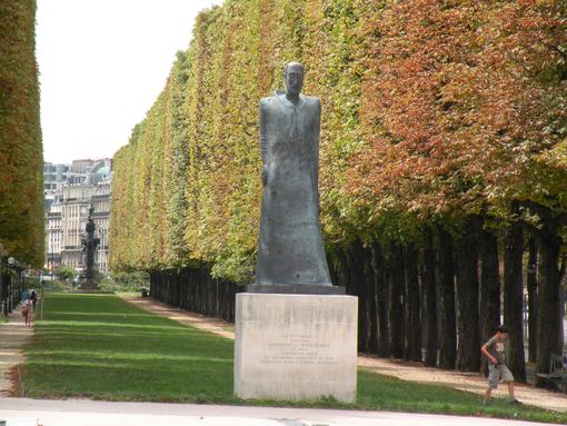  Hommage à Komitas, compositeur musicologue